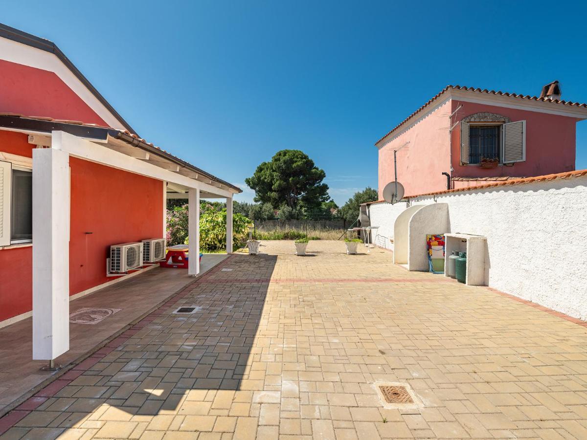 Villa Lunu Quartu SantʼElena Exterior foto